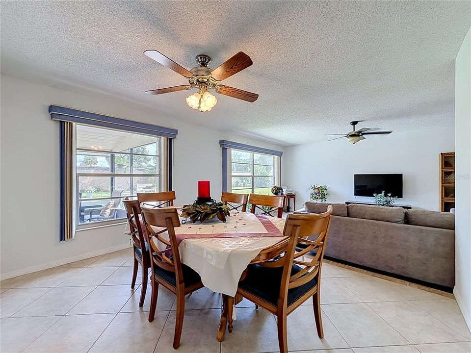 En Venta: $564,900 (3 camas, 2 baños, 1824 Pies cuadrados)