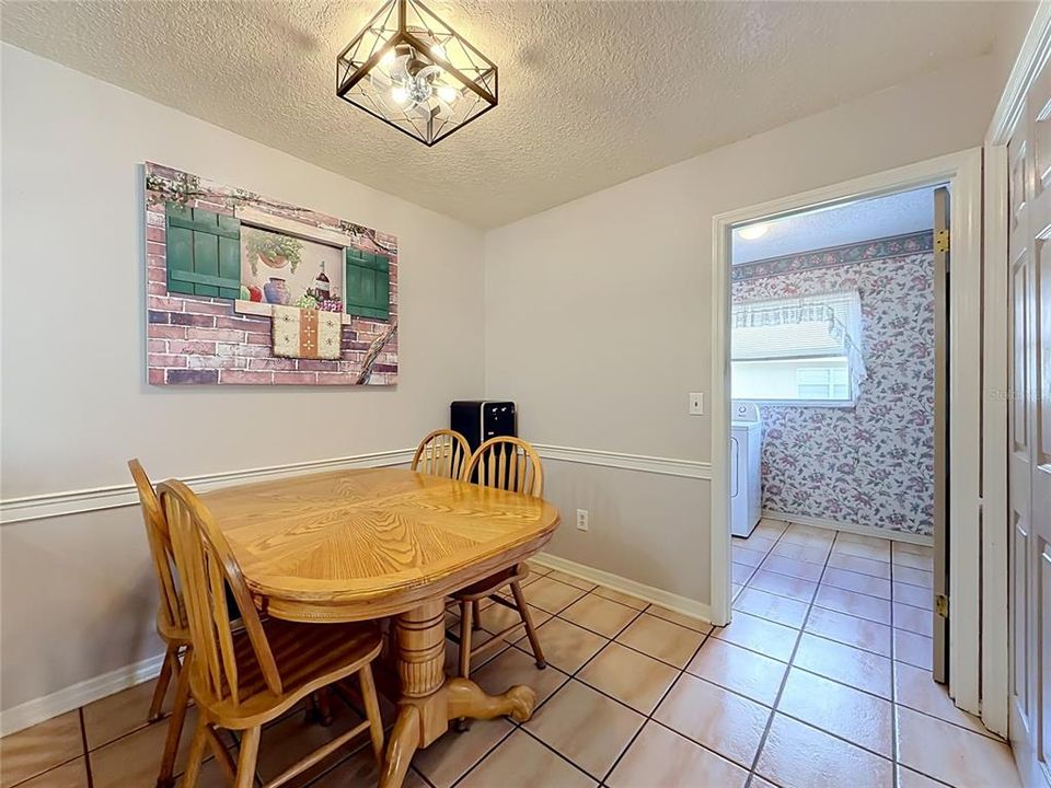 En Venta: $564,900 (3 camas, 2 baños, 1824 Pies cuadrados)