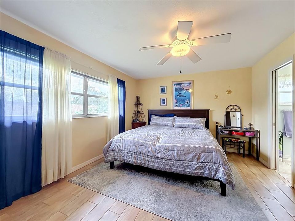 En Venta: $564,900 (3 camas, 2 baños, 1824 Pies cuadrados)