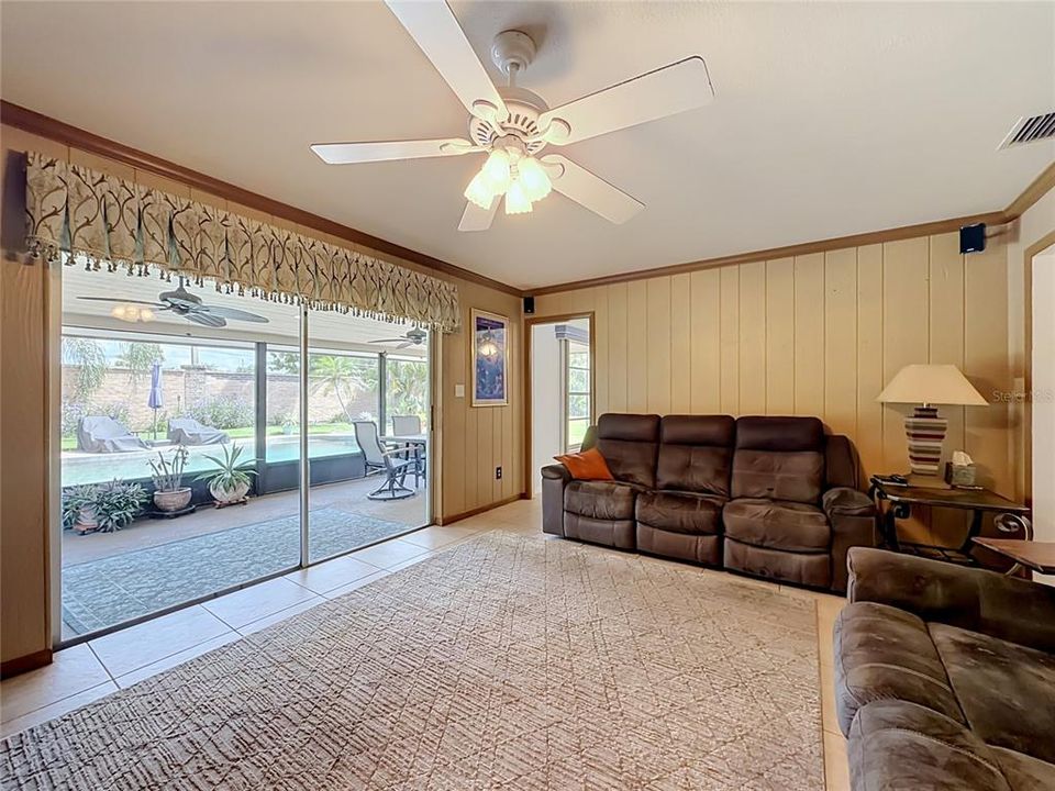 En Venta: $564,900 (3 camas, 2 baños, 1824 Pies cuadrados)