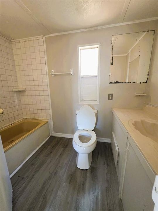 В аренду: $1,700 (4 спален, 3 ванн, 924 Квадратных фут)