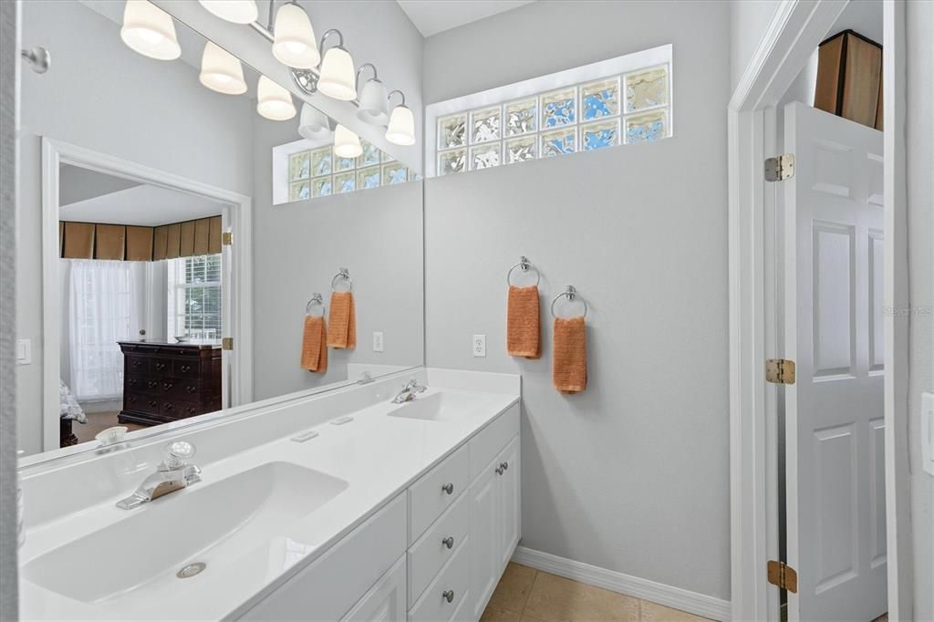 For Sale: $329,000 (3 beds, 2 baths, 1650 Square Feet)