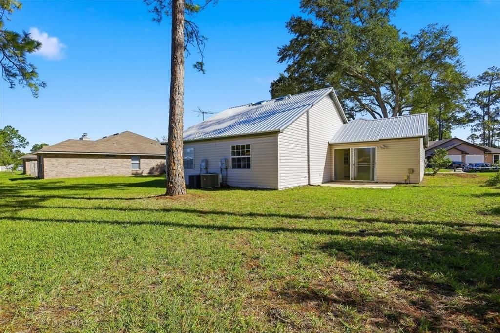 For Sale: $325,900 (4 beds, 0 baths, 1704 Square Feet)