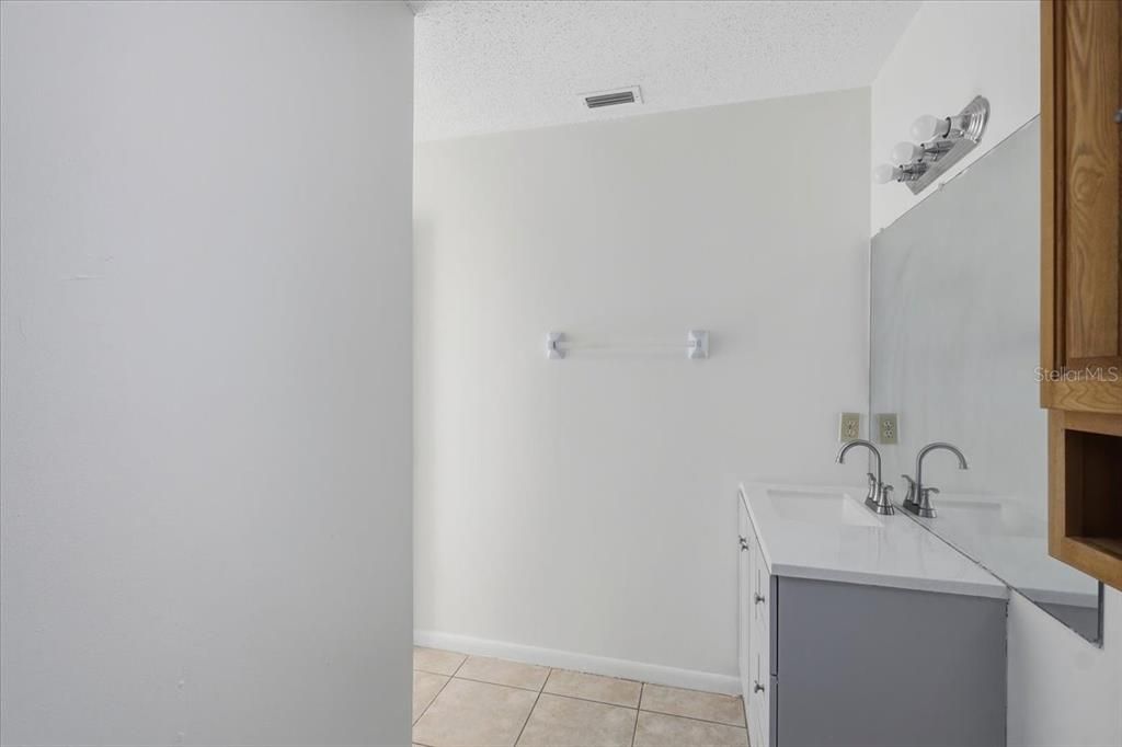 For Sale: $325,900 (4 beds, 0 baths, 1704 Square Feet)