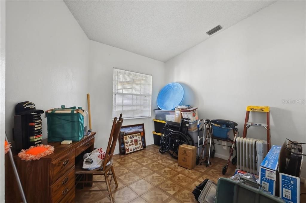 For Sale: $325,900 (4 beds, 0 baths, 1704 Square Feet)