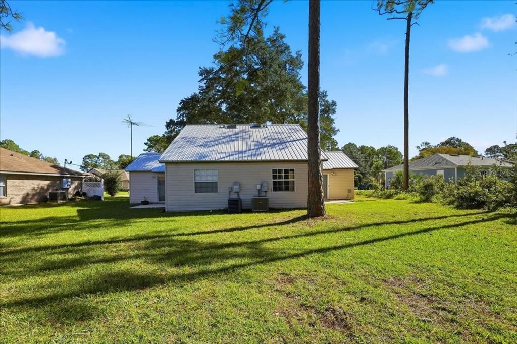 For Sale: $325,900 (4 beds, 0 baths, 1704 Square Feet)
