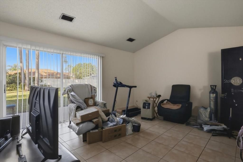 For Sale: $325,900 (4 beds, 0 baths, 1704 Square Feet)