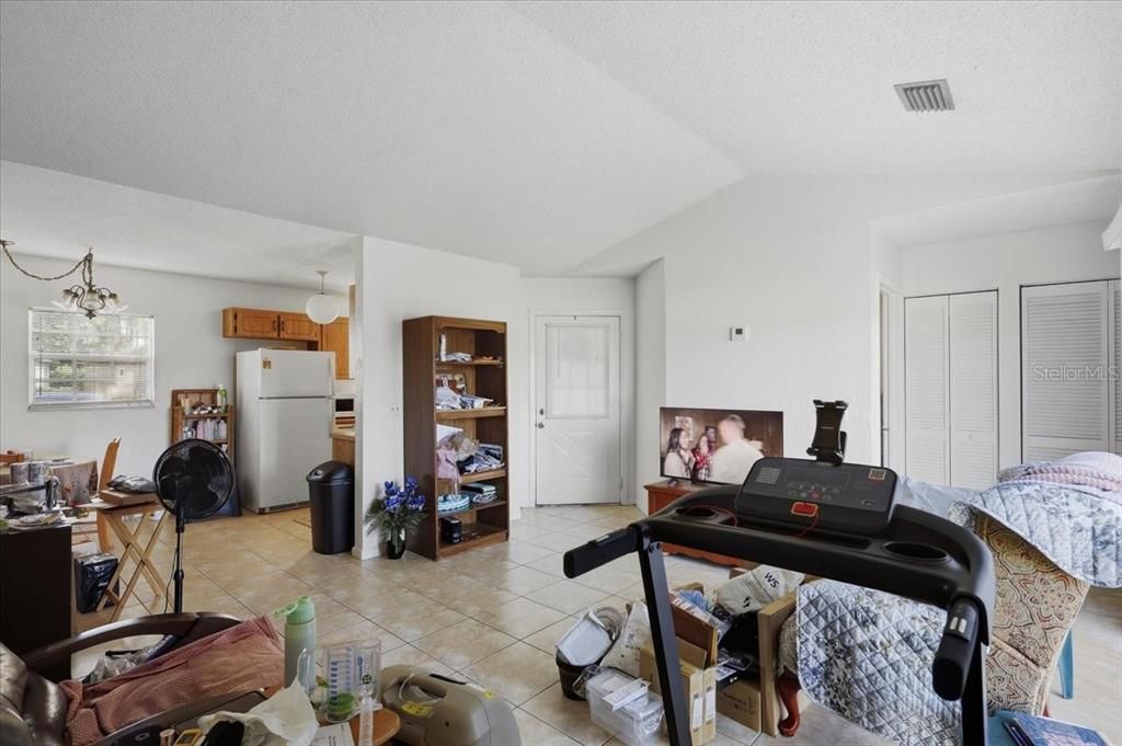 For Sale: $325,900 (4 beds, 0 baths, 1704 Square Feet)