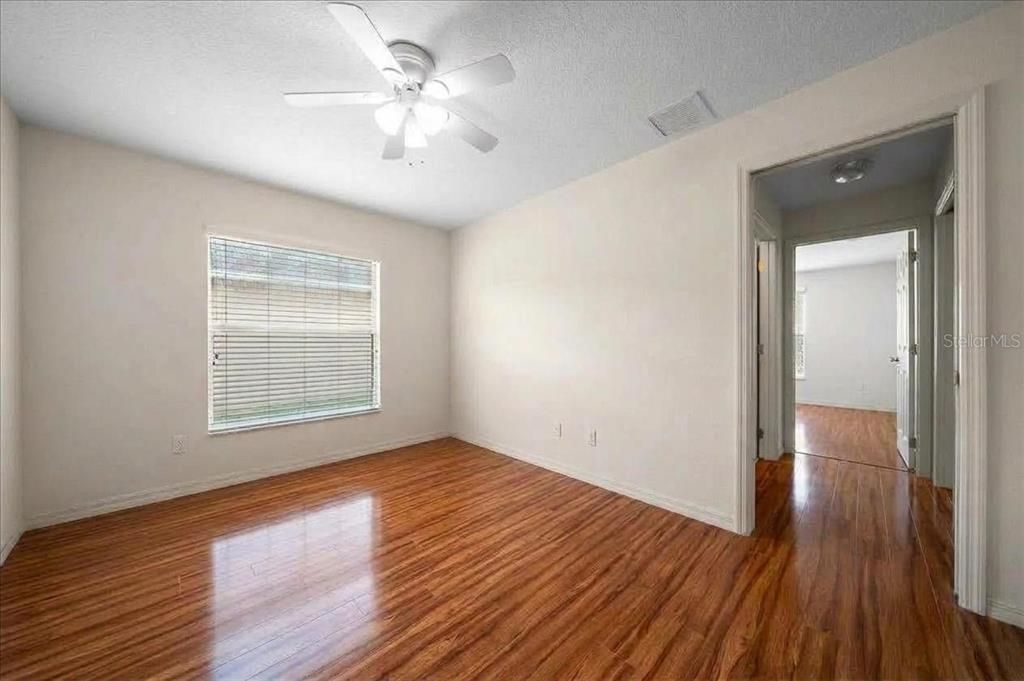 На продажу: $285,000 (3 спален, 2 ванн, 1869 Квадратных фут)