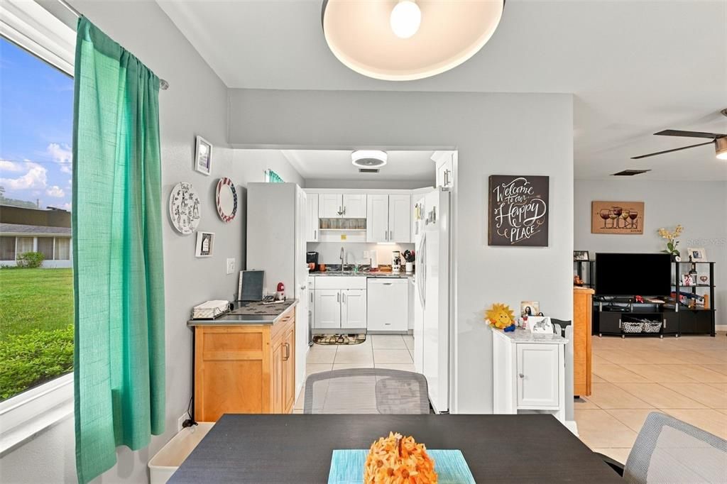 На продажу: $122,000 (2 спален, 2 ванн, 960 Квадратных фут)