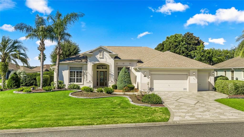 En Venta: $949,900 (3 camas, 2 baños, 2680 Pies cuadrados)