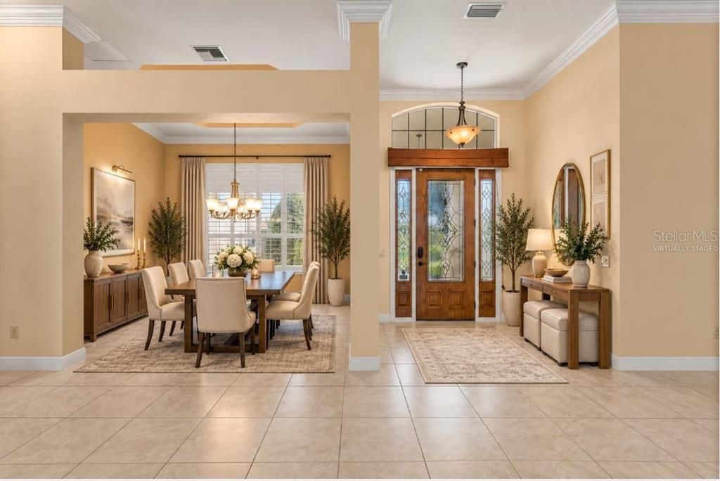 En Venta: $949,900 (3 camas, 2 baños, 2680 Pies cuadrados)