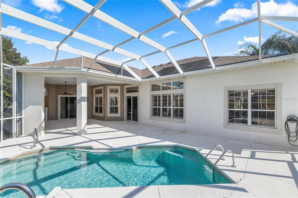 En Venta: $949,900 (3 camas, 2 baños, 2680 Pies cuadrados)