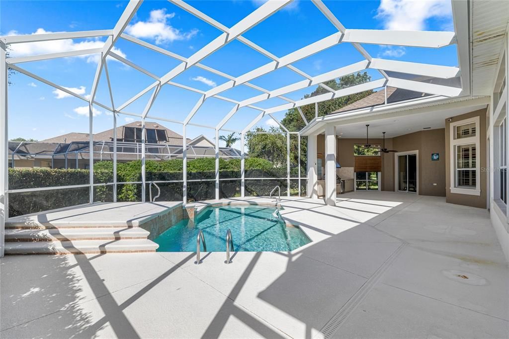 En Venta: $949,900 (3 camas, 2 baños, 2680 Pies cuadrados)
