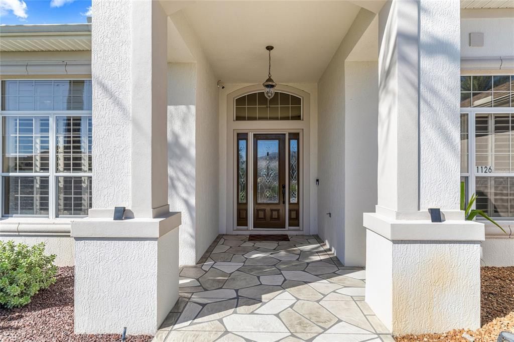 En Venta: $949,900 (3 camas, 2 baños, 2680 Pies cuadrados)