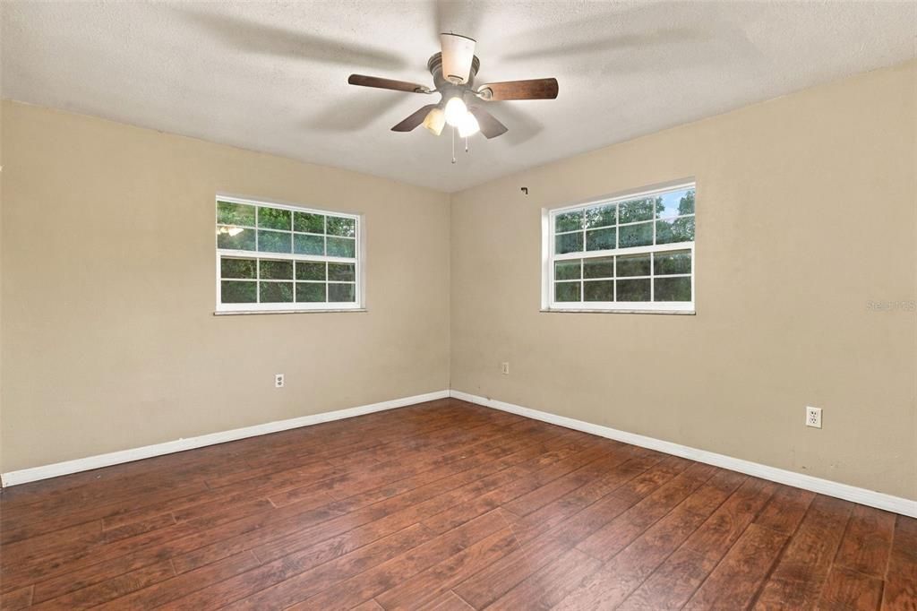 En Venta: $432,400 (3 camas, 2 baños, 2246 Pies cuadrados)