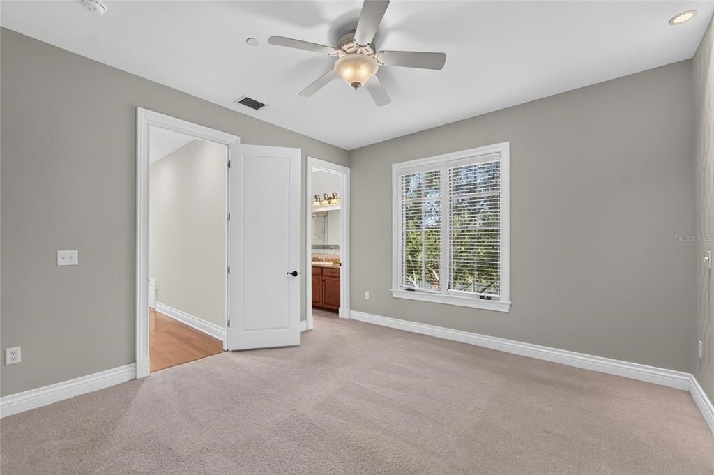 For Rent: $5,000 (3 beds, 3 baths, 1760 Square Feet)