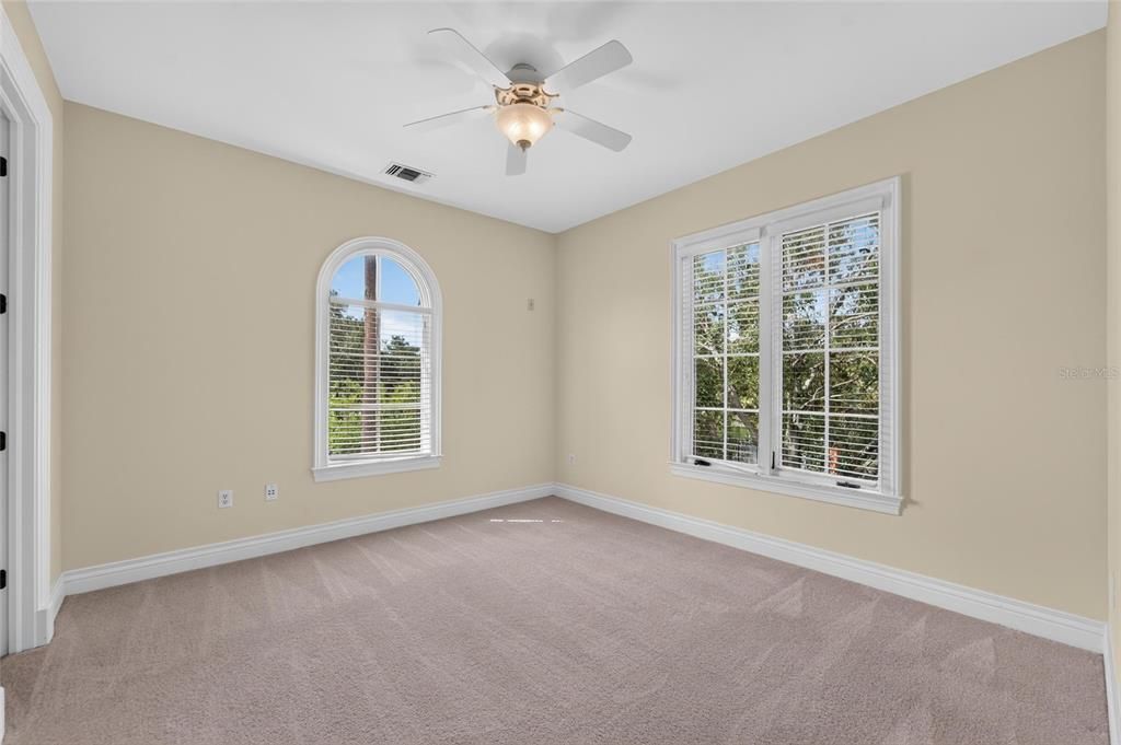 For Rent: $5,000 (3 beds, 3 baths, 1760 Square Feet)