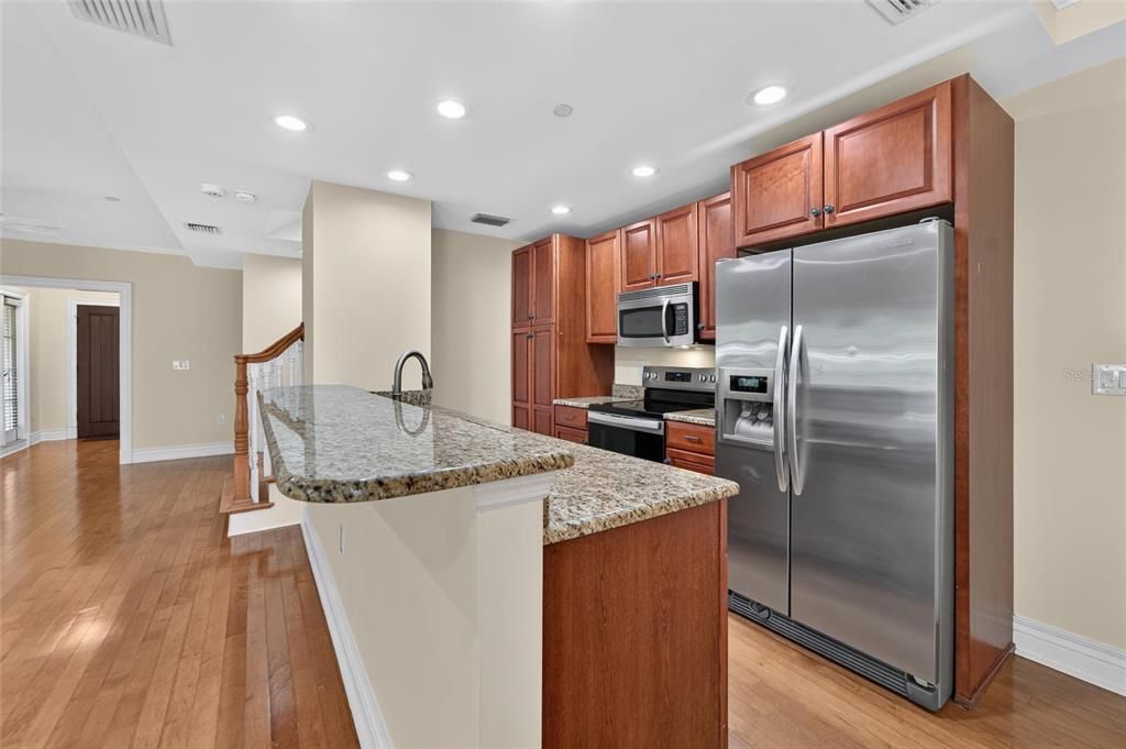 For Rent: $5,000 (3 beds, 3 baths, 1760 Square Feet)