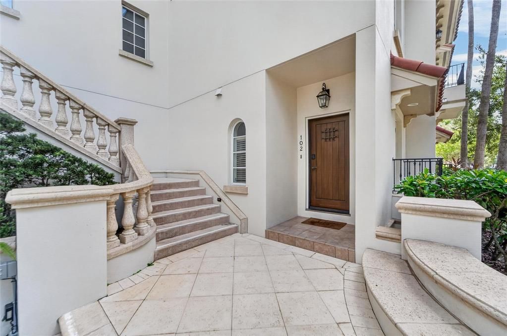 For Rent: $5,000 (3 beds, 3 baths, 1760 Square Feet)