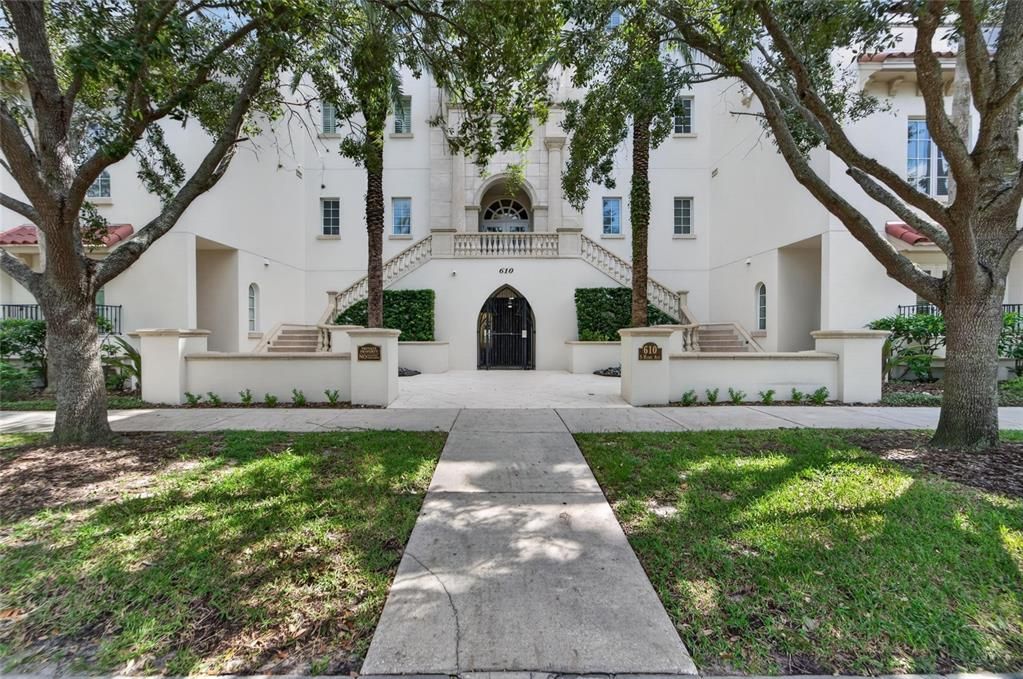 For Rent: $5,000 (3 beds, 3 baths, 1760 Square Feet)