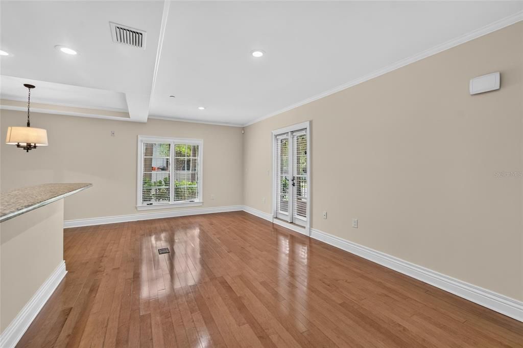 For Rent: $5,000 (3 beds, 3 baths, 1760 Square Feet)