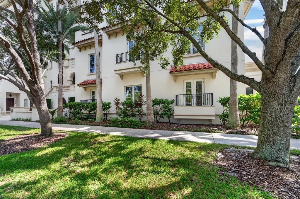 For Rent: $5,000 (3 beds, 3 baths, 1760 Square Feet)
