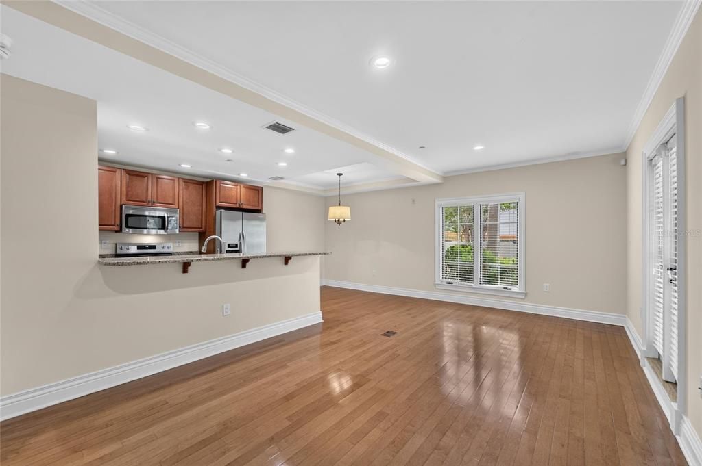For Rent: $5,000 (3 beds, 3 baths, 1760 Square Feet)