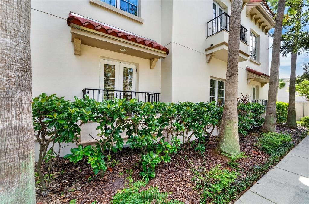 For Rent: $5,000 (3 beds, 3 baths, 1760 Square Feet)