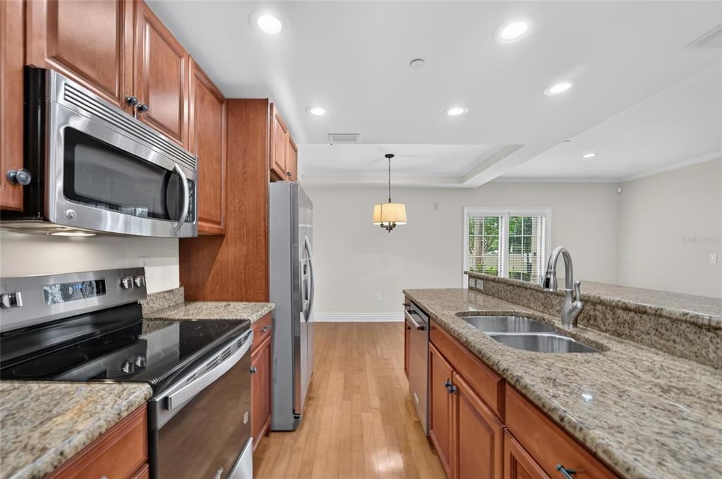 For Rent: $5,000 (3 beds, 3 baths, 1760 Square Feet)