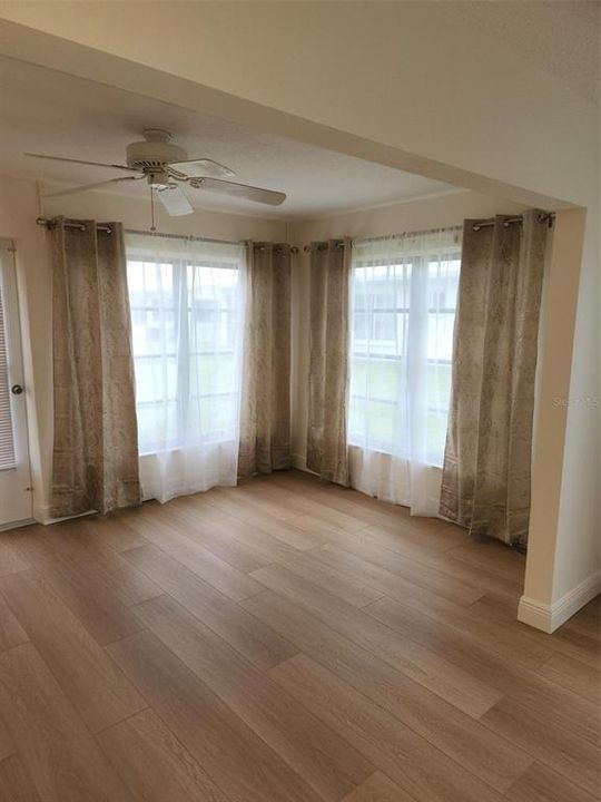 For Sale: $389,999 (2 beds, 2 baths, 1570 Square Feet)