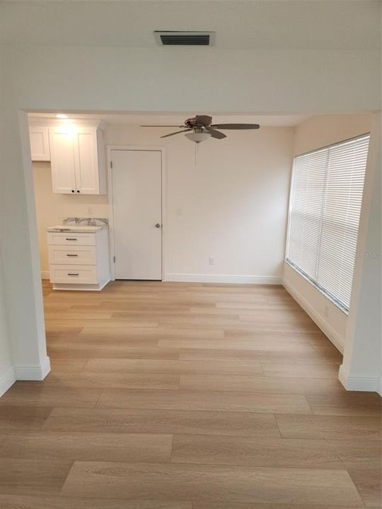 For Sale: $389,999 (2 beds, 2 baths, 1570 Square Feet)