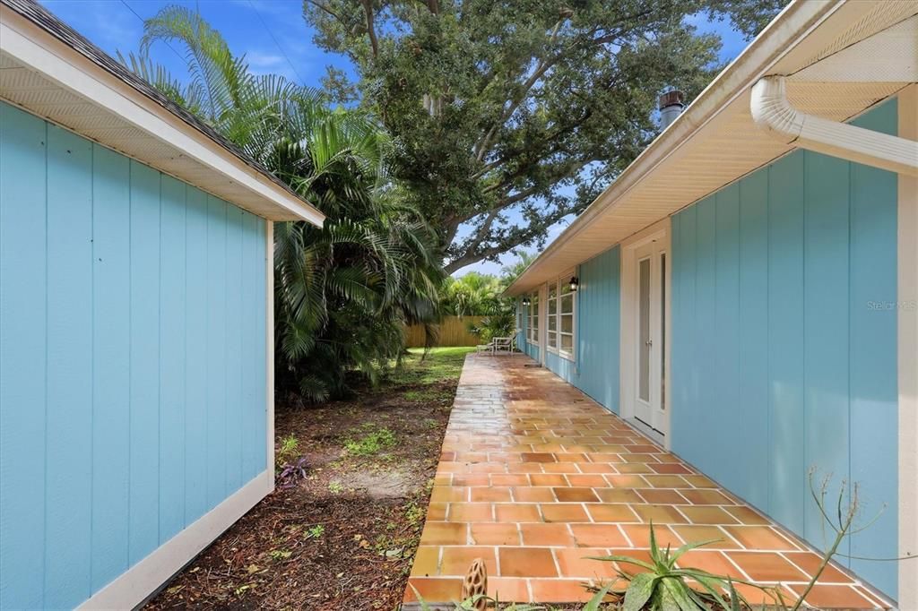 For Sale: $440,000 (3 beds, 2 baths, 1948 Square Feet)