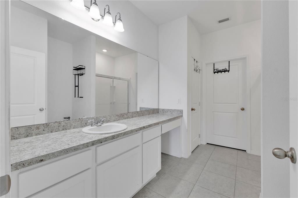 For Sale: $355,000 (3 beds, 2 baths, 1755 Square Feet)