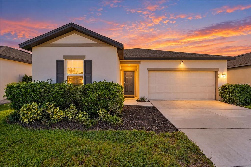 For Sale: $355,000 (3 beds, 2 baths, 1755 Square Feet)