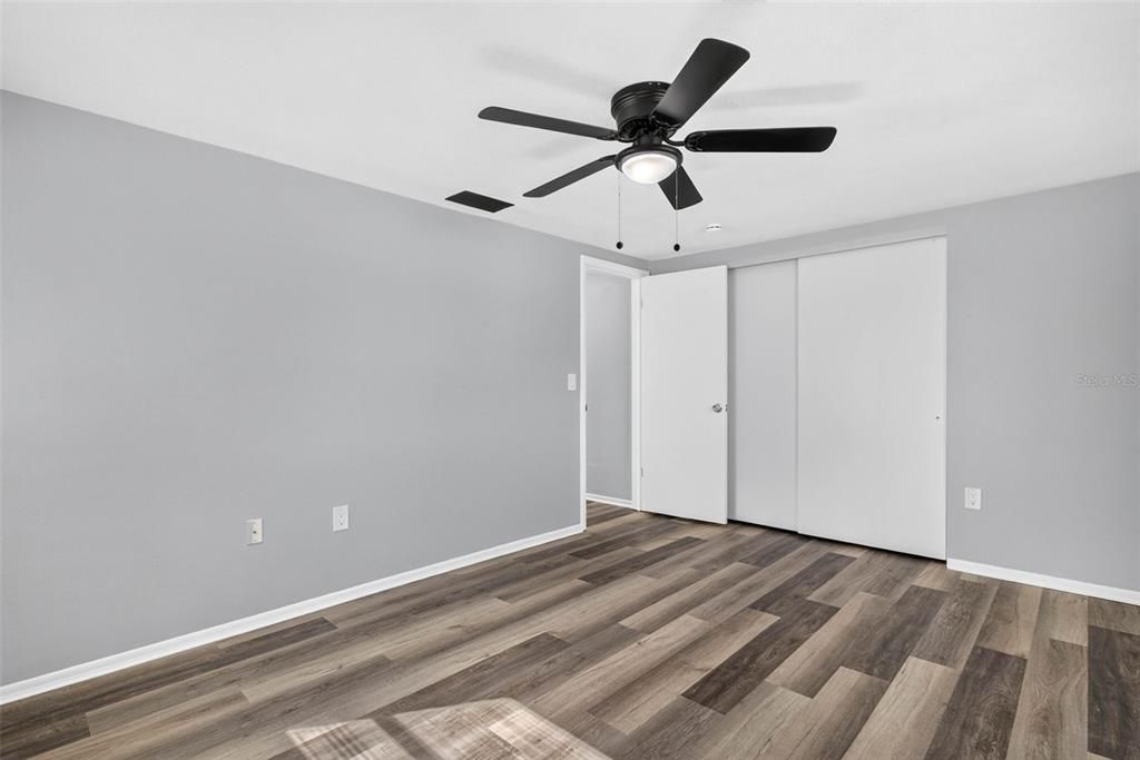 For Rent: $1,450 (2 beds, 1 baths, 840 Square Feet)