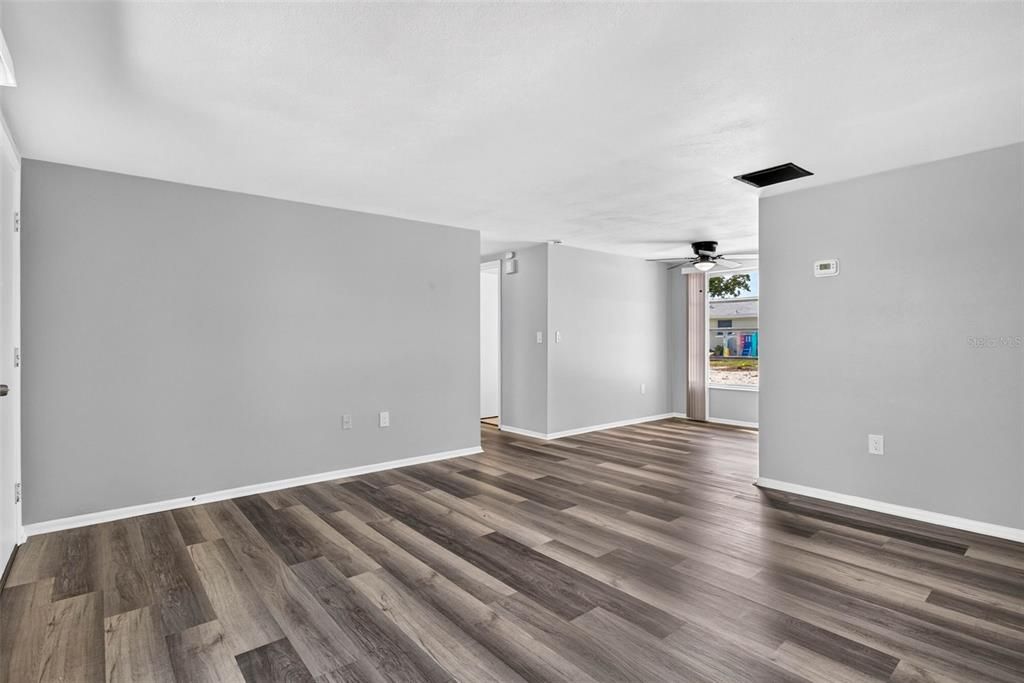 For Rent: $1,450 (2 beds, 1 baths, 840 Square Feet)