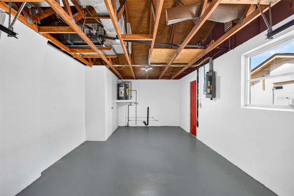 For Rent: $1,450 (2 beds, 1 baths, 840 Square Feet)