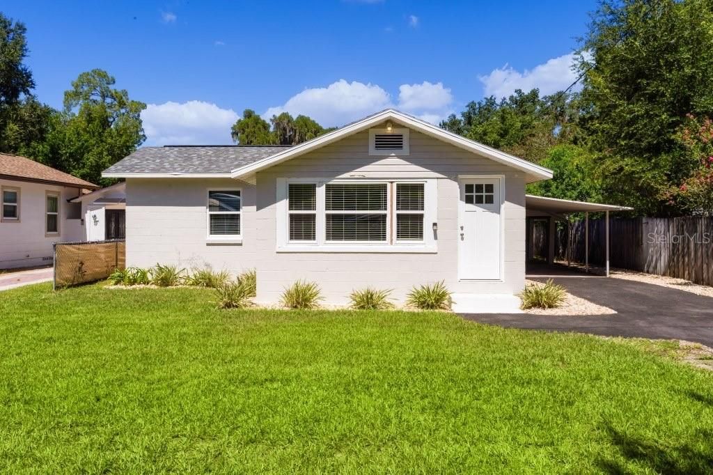For Sale: $199,500 (2 beds, 1 baths, 936 Square Feet)