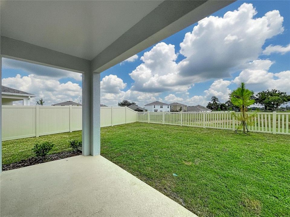 For Sale: $299,999 (3 beds, 2 baths, 1564 Square Feet)