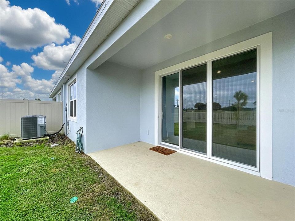 For Sale: $299,999 (3 beds, 2 baths, 1564 Square Feet)