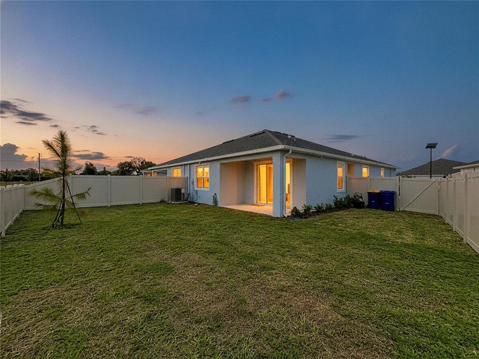 For Sale: $299,999 (3 beds, 2 baths, 1564 Square Feet)