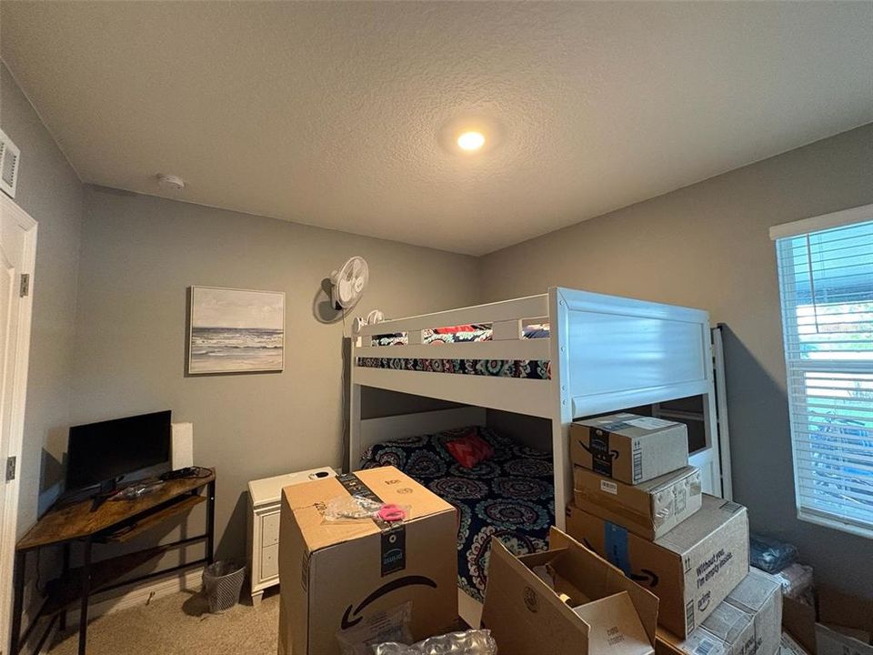 For Sale: $390,000 (5 beds, 3 baths, 2448 Square Feet)