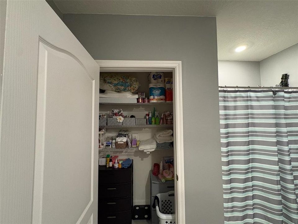 For Sale: $390,000 (5 beds, 3 baths, 2448 Square Feet)
