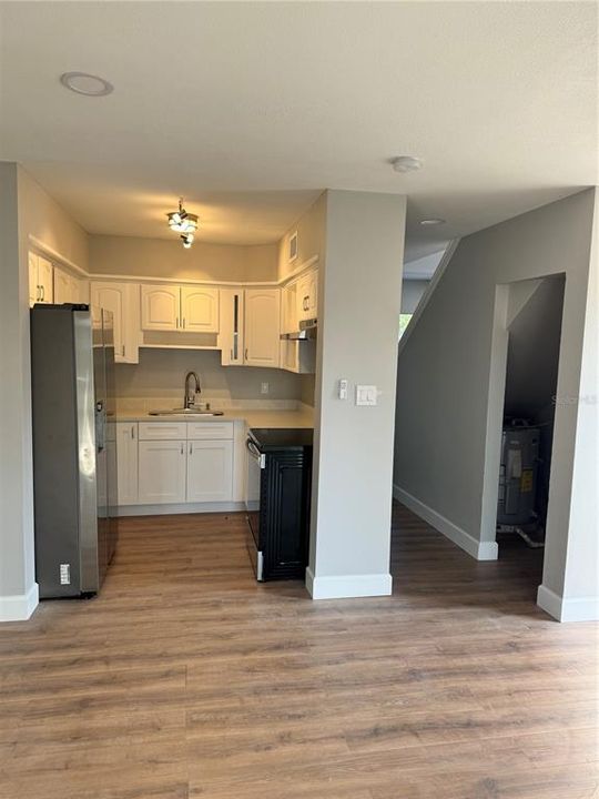 For Rent: $2,000 (2 beds, 1 baths, 1500 Square Feet)