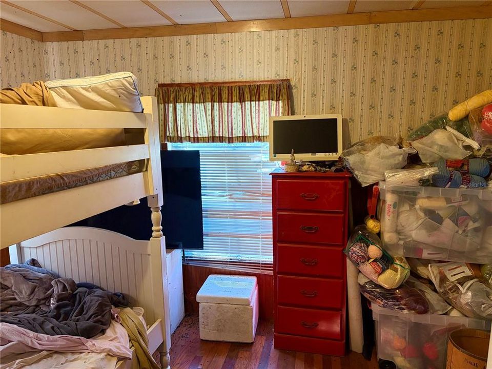 For Sale: $95,000 (2 beds, 2 baths, 938 Square Feet)