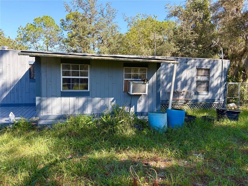 For Sale: $95,000 (2 beds, 2 baths, 938 Square Feet)