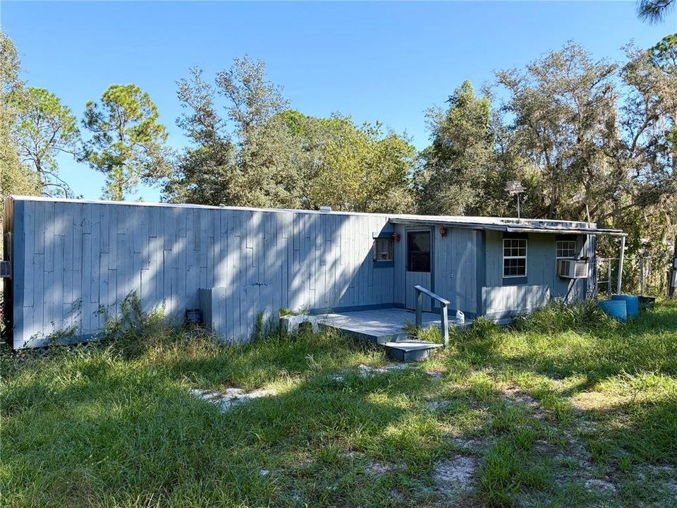 For Sale: $95,000 (2 beds, 2 baths, 938 Square Feet)
