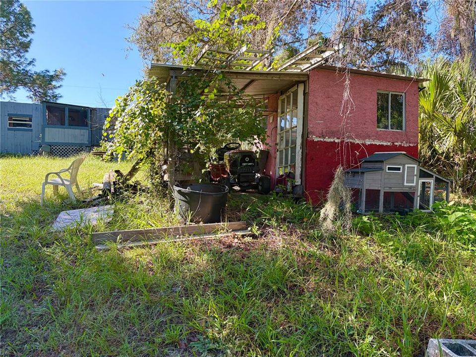 For Sale: $95,000 (2 beds, 2 baths, 938 Square Feet)