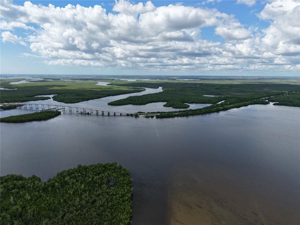 На продажу: $3,800,000 (1.36 acres)